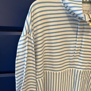 Alice Walk quarter zip, EUC, large